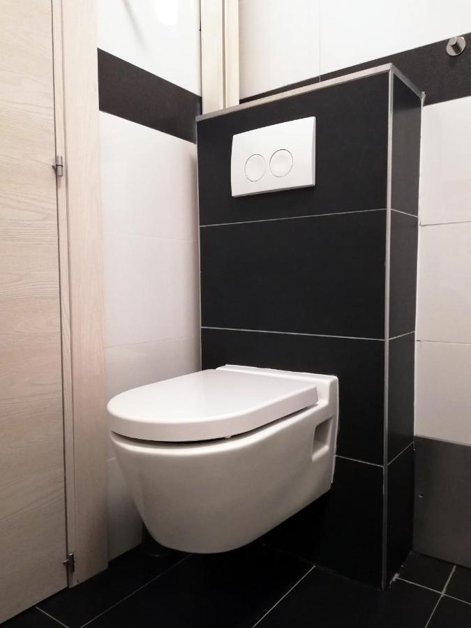 Cozy Donkey - Sporty Lake Apartment, Flexible Check-In, Netflix Zagreb Exteriör bild