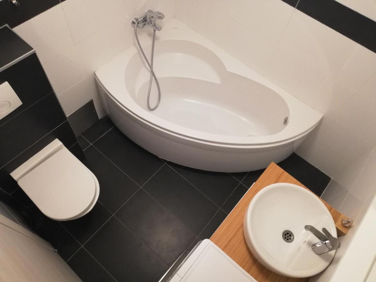 Cozy Donkey - Sporty Lake Apartment, Flexible Check-In, Netflix Zagreb Exteriör bild